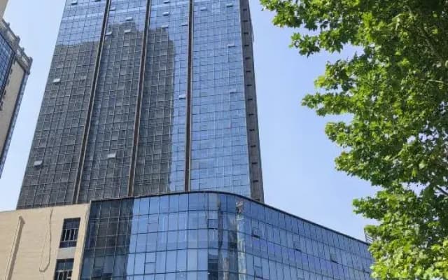 Iv International Hotel