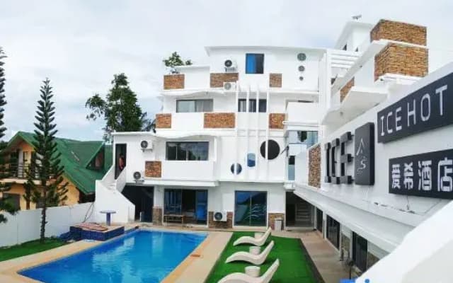 1Ce Hotel