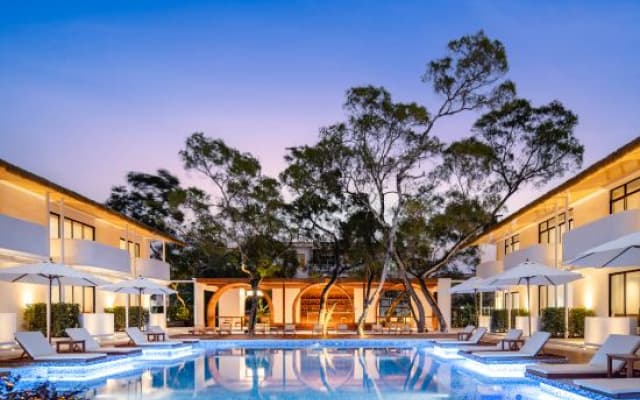 Luxury Wave‘s Home