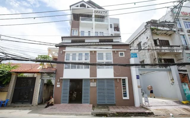 Sunflower Boutique Studio Apartment