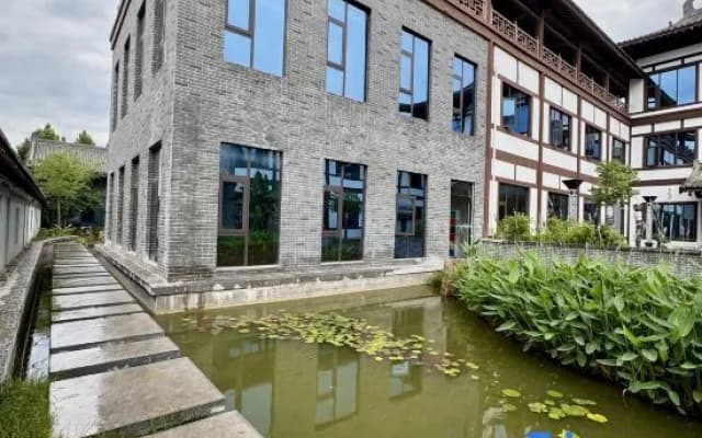 Luoyang Menggong Capital City Cultural Theme Hotel