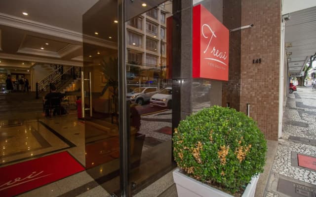 Trevi Hotel & Business