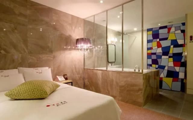 H2 Hotel