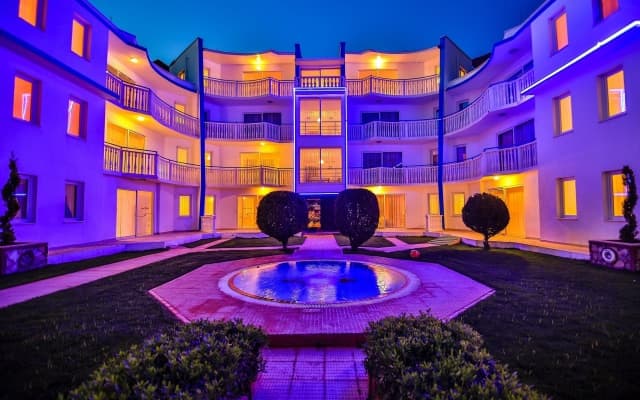 Sunset Village Apart Hotel