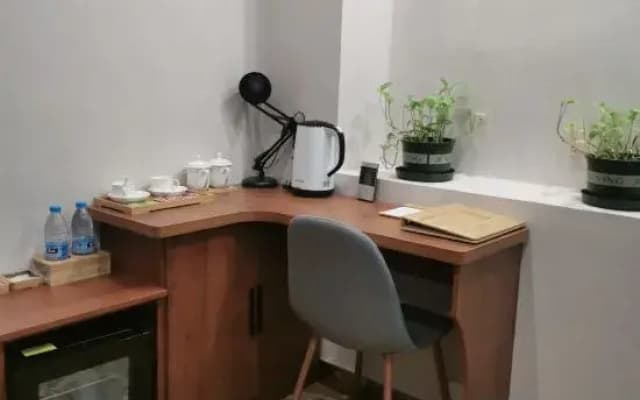 Nenjiang Huayi Shengshi Hotel