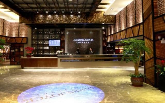 Haofeng Yazhi Hotel (Shanghai International Resort Tangzhen Metro Station)