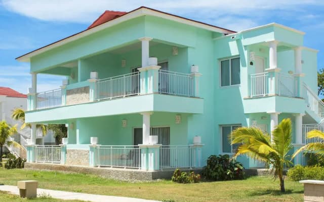 Hotel Playa Pesquero Premium All-Inclusive