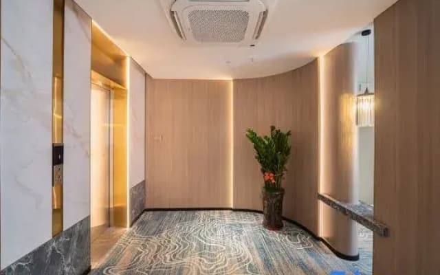 Tanks Hotel