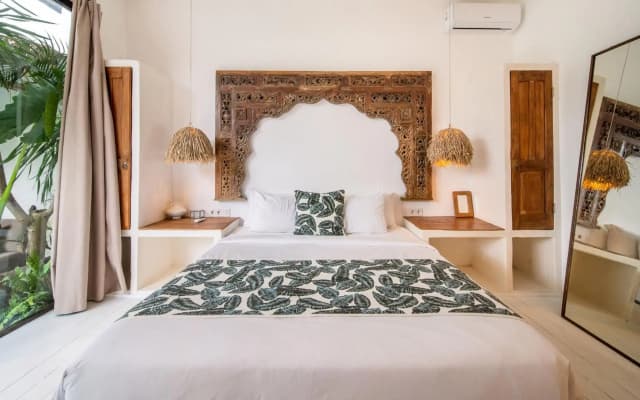 NEW! Rustic Interior design Private Villa 3 BR Umalas w staff 25 Disc