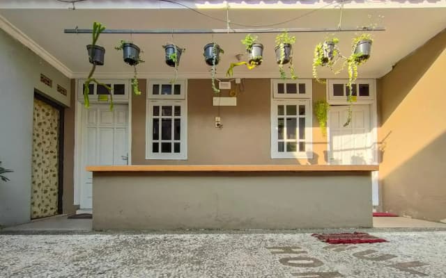 RedDoorz at Oro Oro Ombo Batu
