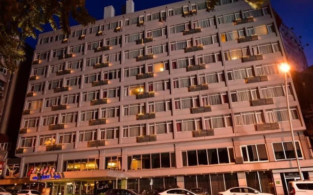 Gur Kent Hotel