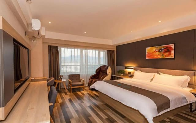 Chengyi Lianhao Hotel（Dalian Jinzhou Ruibo Center Wanda Cinema store）