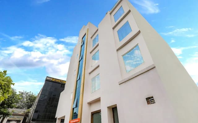 Fabexpress Global Inn New