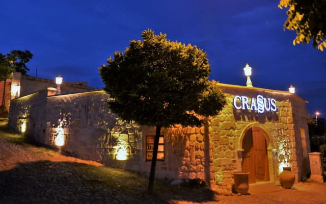 Crassus Cave Hotel