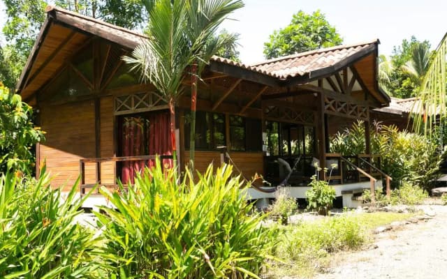 Kenaki Lodge