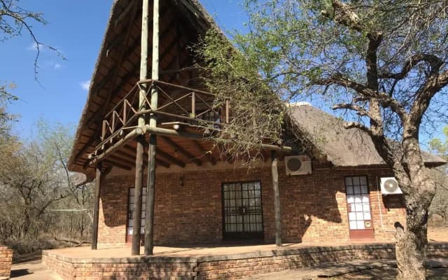 Mopani Manor