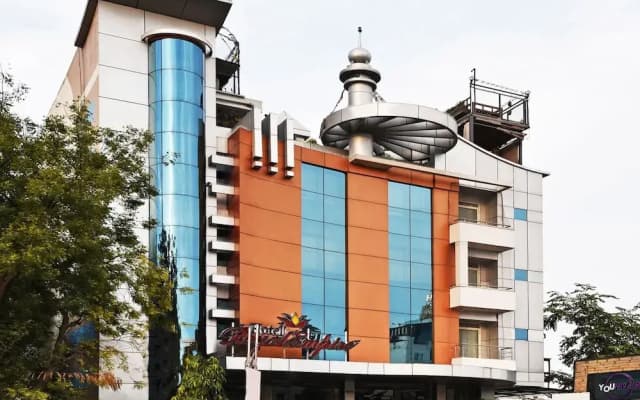 Capital O 18514 Hotel Royal Empire