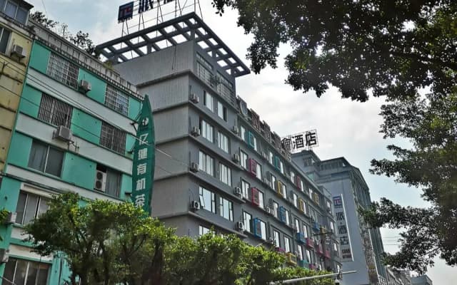 Hotel Pai Hezhou Lingfeng Plaza