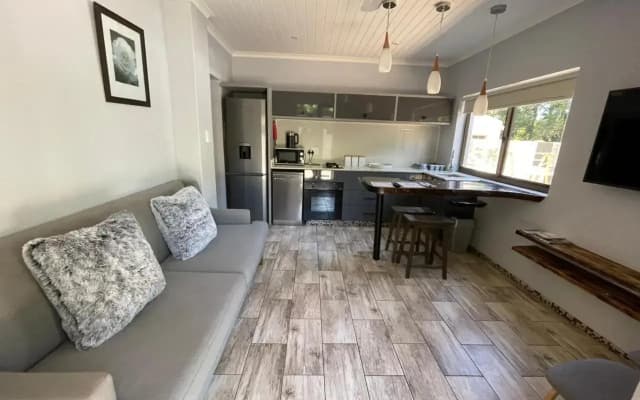 Guest House on Gillian Unit 1