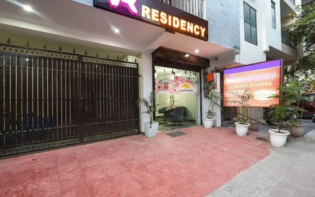 Fabhotel Vr Residency