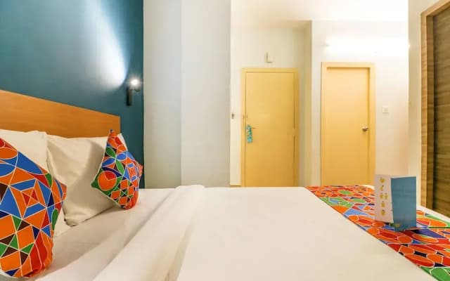 OYO Townhouse 696 Hotel Mayfair Tower