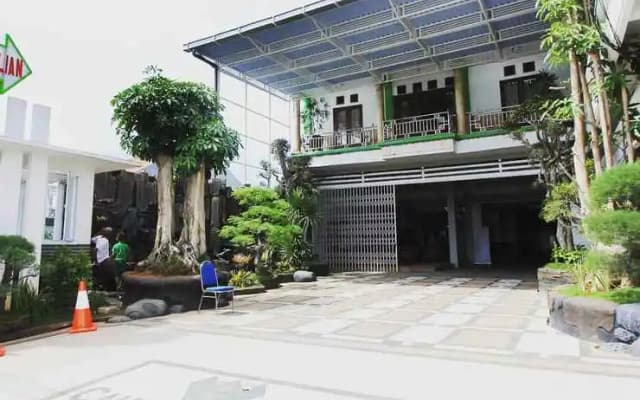 Cahaya Berlian Hotel