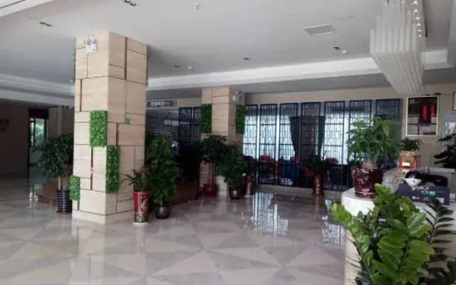 Pingguo Wanguan Huazhong Hotel