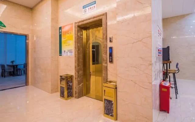 GreenTree Inn Nantong Chongchuan District Middle Changjiang Road Express Hotel