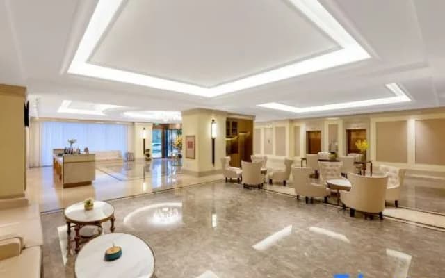 Vienna Hotel (Cangzhou·Huanghua People's Hospital New Campus Branch)