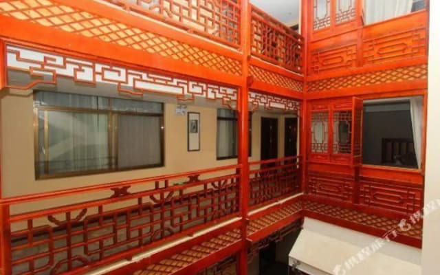 凤凰六合居酒店