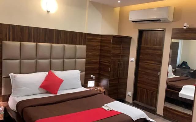 Hotel Lotus Residency