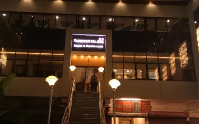 Tandoor Palace Hotel & Restaurant