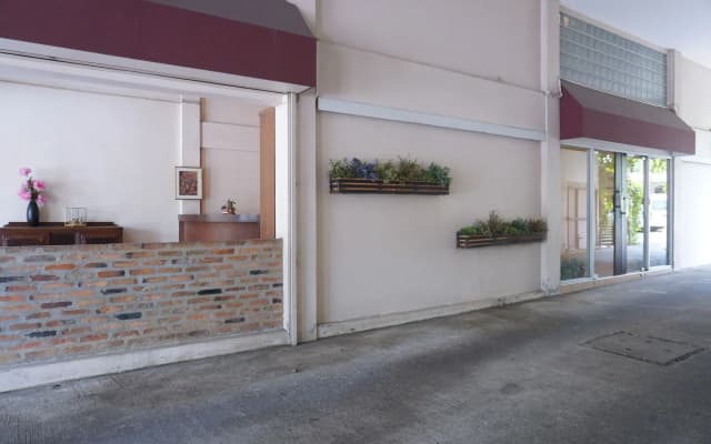 Le Ranong Bistro Hotel