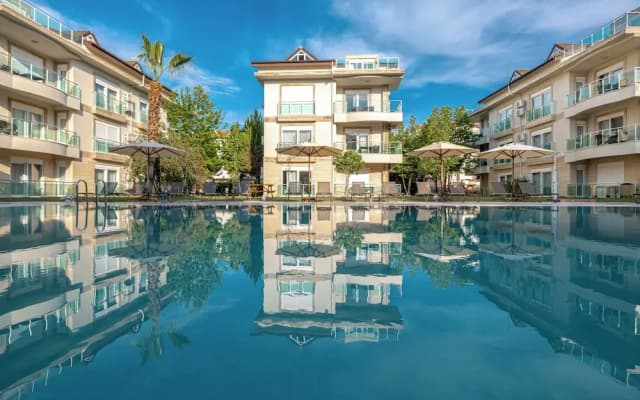 Belek deluxe suit