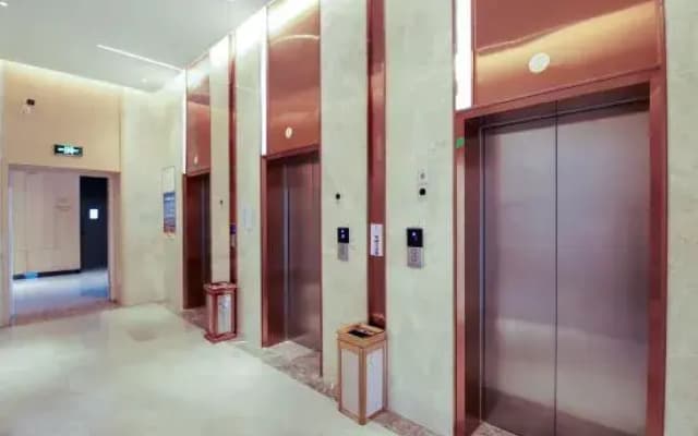 Lavande Hotel (Panzhou Donghu Park Caihongqiao)