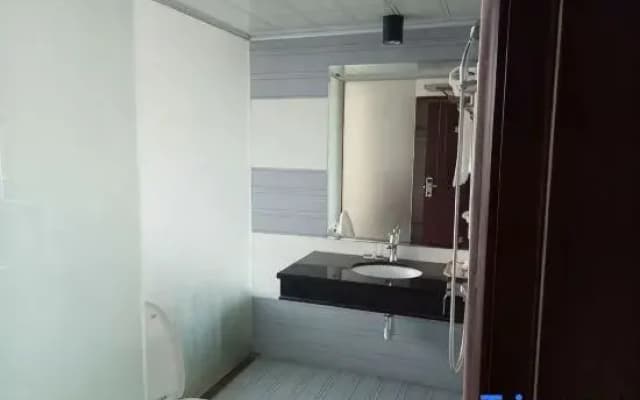 Hui'an Week 8 Business Hotel