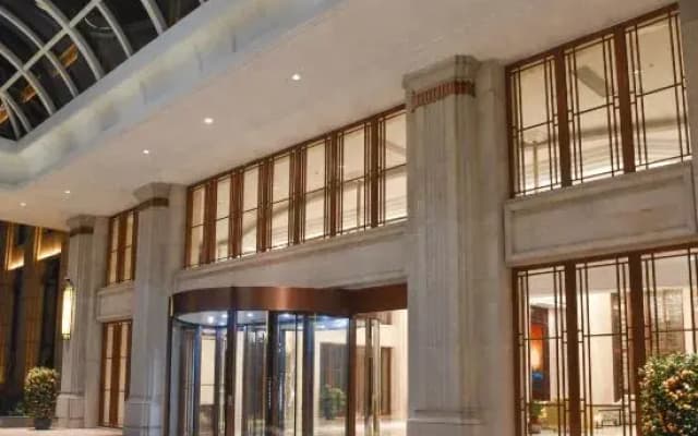 Baofeng International Hotel