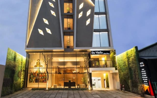 Yellow Star Ambarukmo Hotel