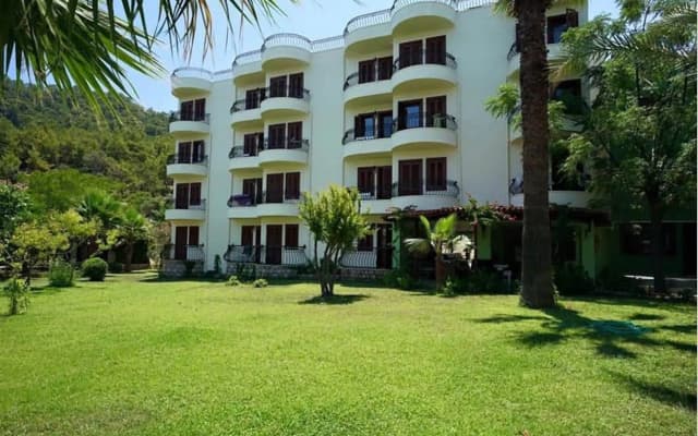 Kumlubük Maris Hotel