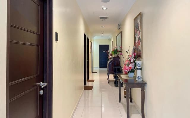 OYO 90369 Safari Hotel Lumut
