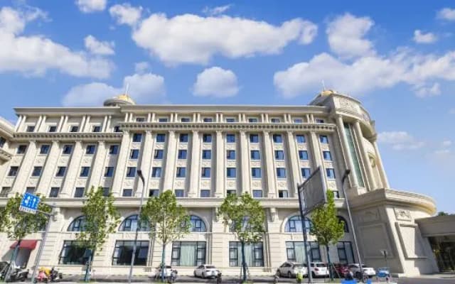 Zhonghui Hotel
