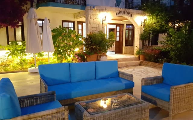 Amphora Hotel