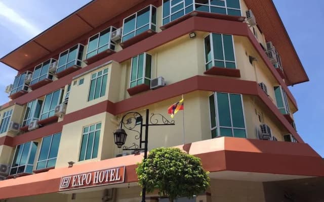 Expo Hotel
