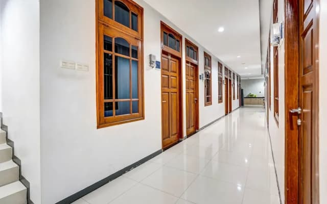 OYO Titik Koma Guest House