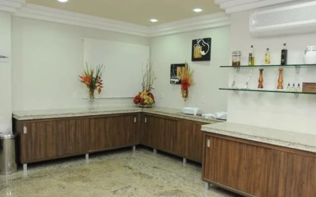 Mavil Plaza