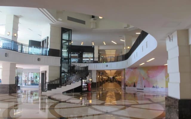 Luxury Suites @ Straits Quay