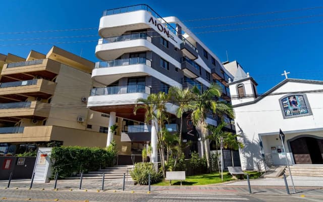 AION suítes 103 - Compacto e luxuoso Loft - Rooftop com piscina e academia - À poucos passos da praia
