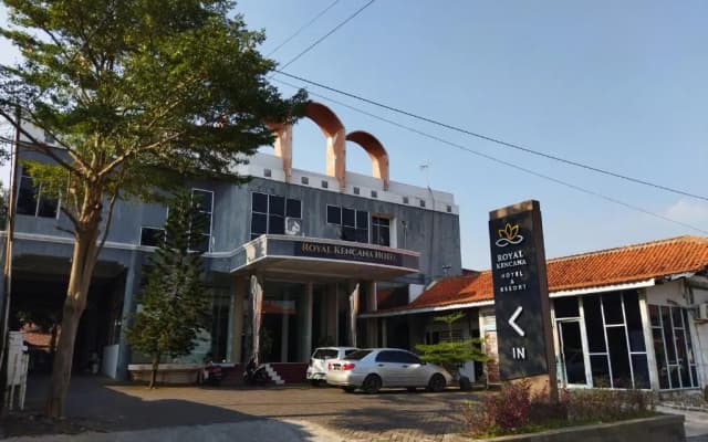 Royal Kencana Hotel