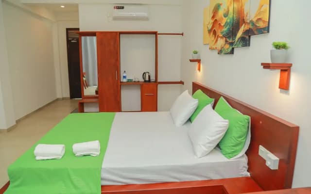 Traveller's Hotel Hikkaduwa