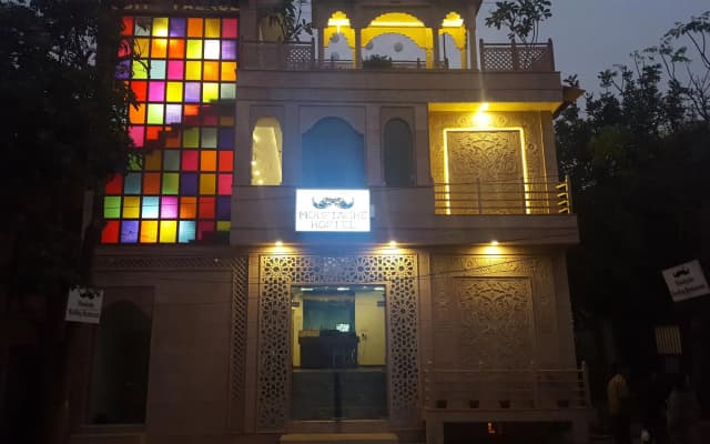 Moustache Agra